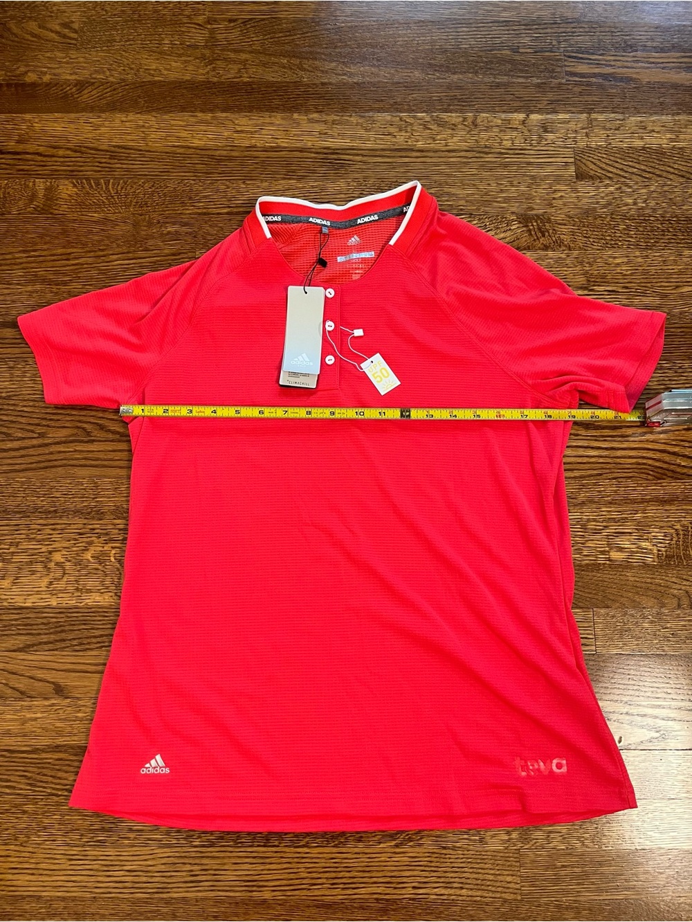NWT Adidas Climachill upf 50 Women’s Red Short-Sleeve Henley Golf Top Shirt - Picture 7 of 9